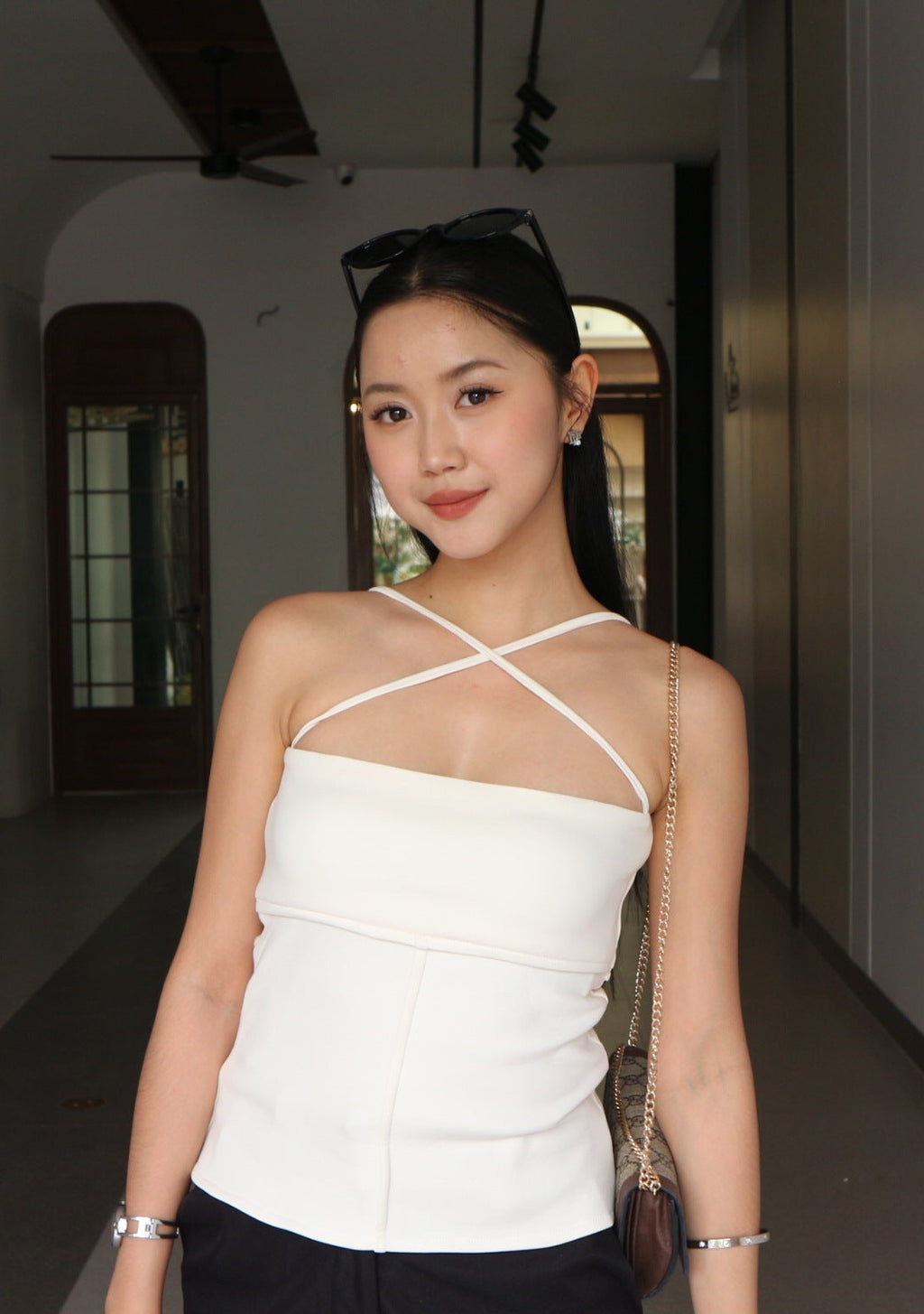 White crisscross