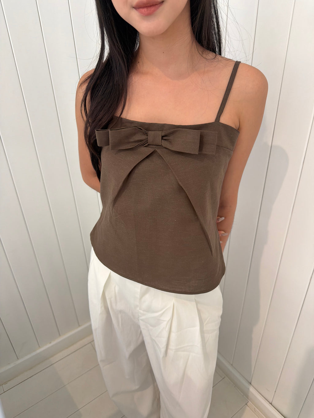 Brown linen bow