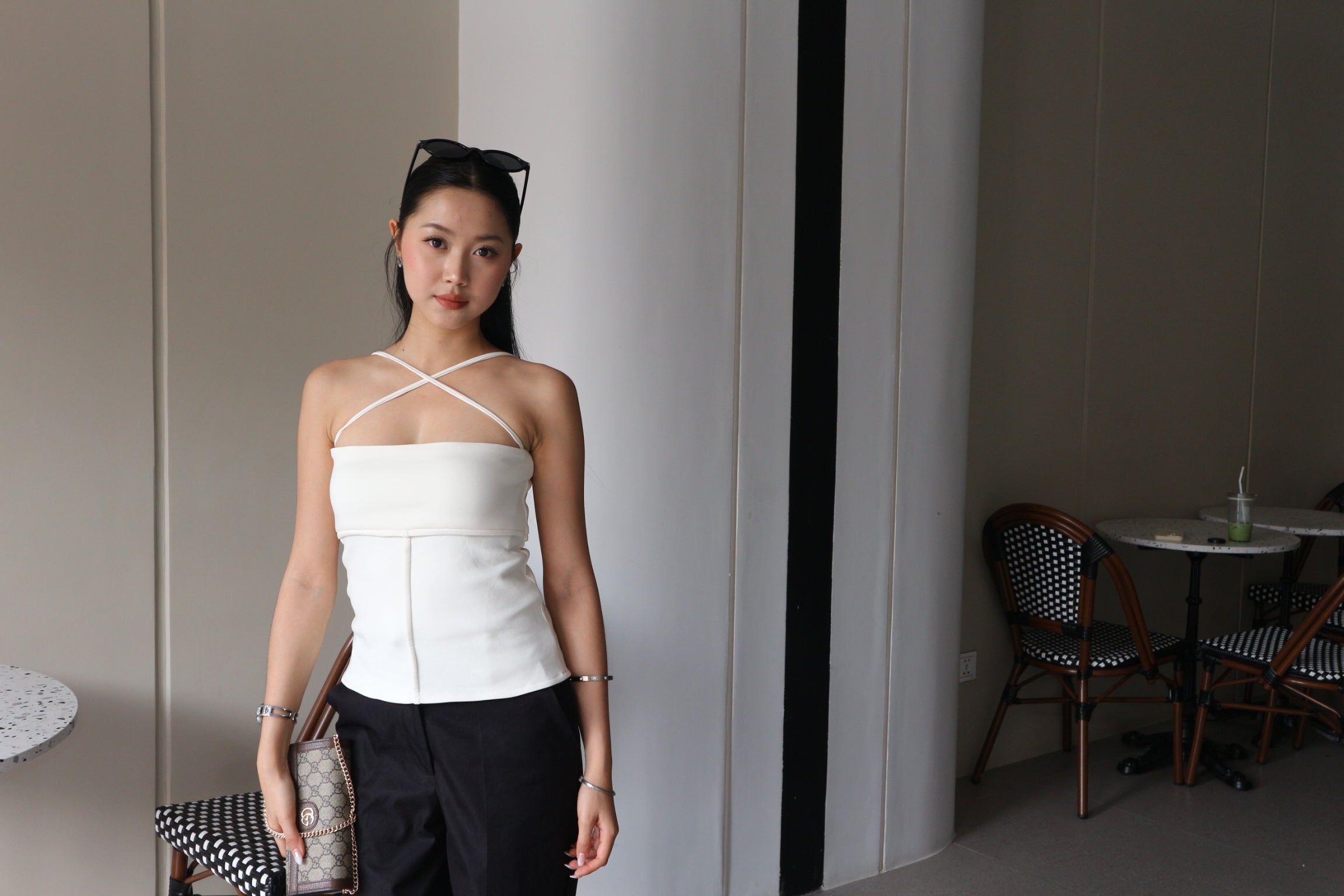 White crisscross